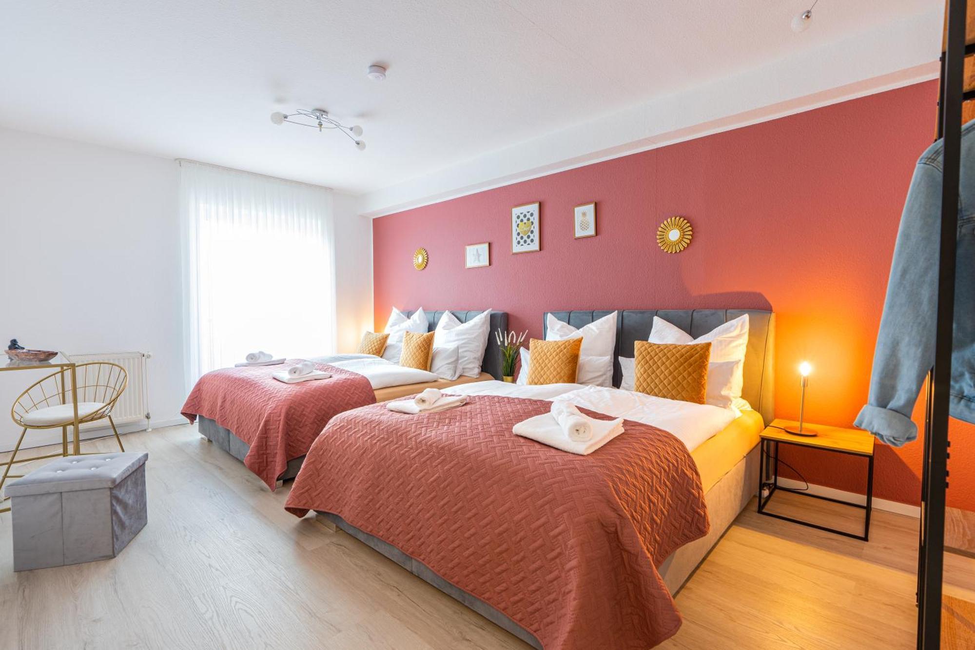 Golden Design Apartment Familie Business 6 Pers Buero Fitnessecke Naehe Messe Dus 1000 Mbit Дуйсбург Екстериор снимка